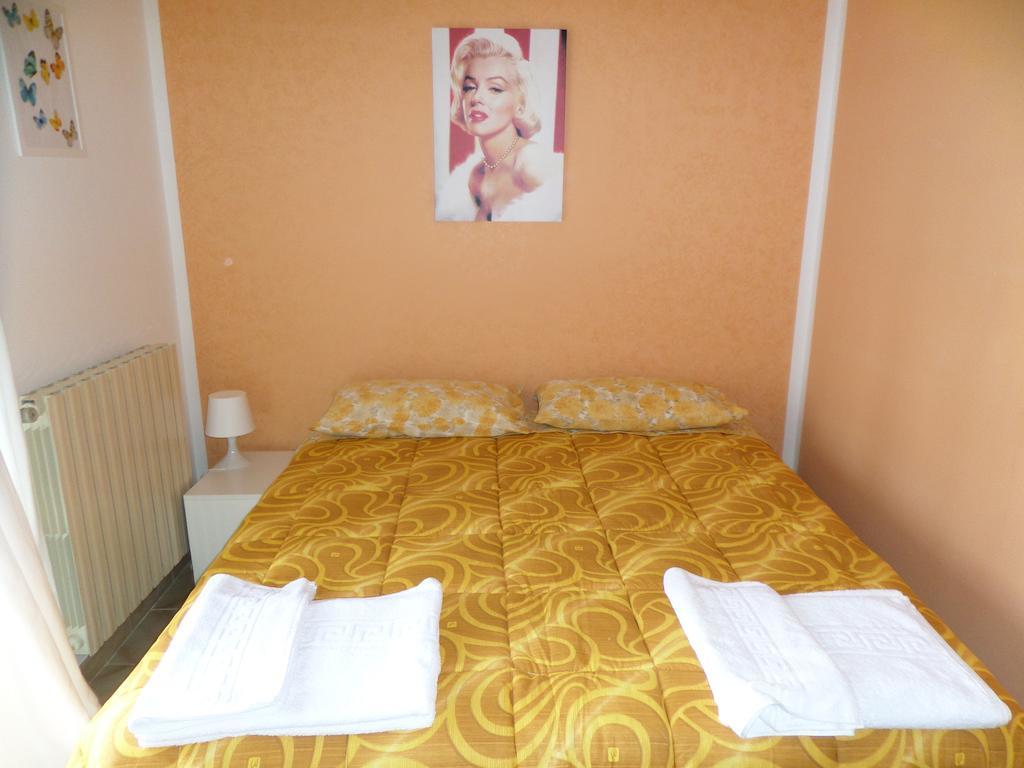 B&B Villino Lory Marino Pokój zdjęcie