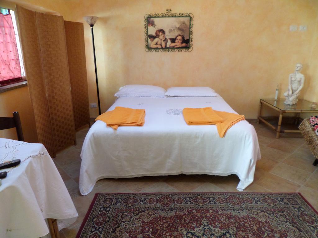 B&B Villino Lory Marino Pokój zdjęcie